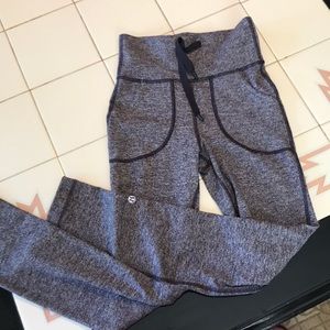 Lululemon leggings purple sz 2